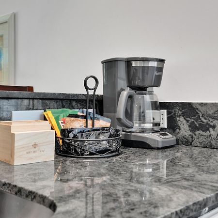 Valentines Resort & Marina Dunmore Town Экстерьер фото